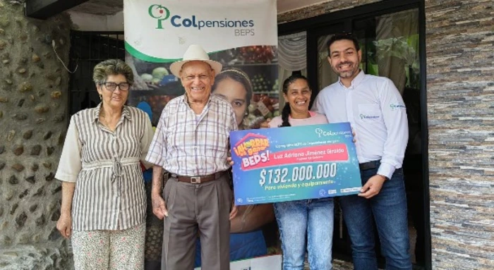 Colpensiones le cumple el sue&ntilde;o de tener vivienda propia a Luz Adriana Jim&eacute;nez, mujer cuidadora de Manzanares (Caldas)